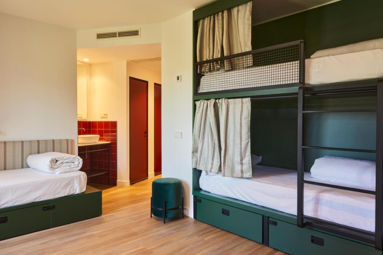 Latroupe Prado Hostel มาดริด ภายนอก รูปภาพ