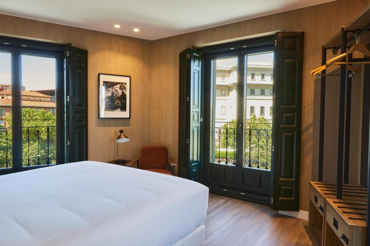 Latroupe Prado Hostel มาดริด ภายนอก รูปภาพ