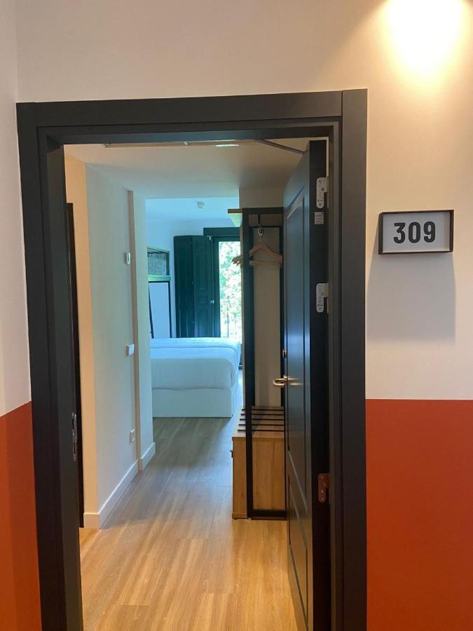 Latroupe Prado Hostel มาดริด ภายนอก รูปภาพ