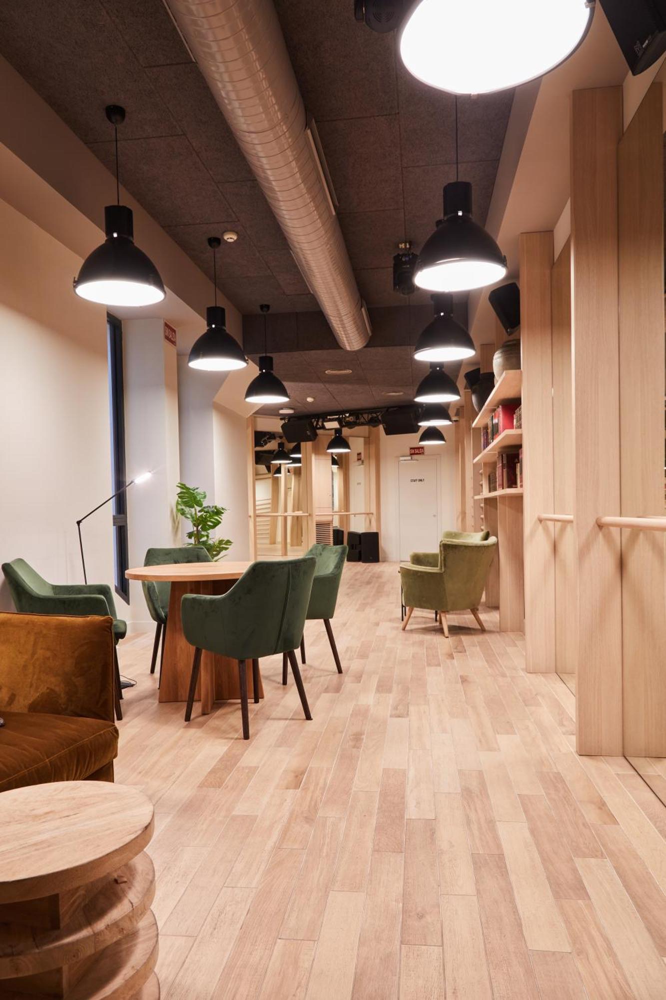 Latroupe Prado Hostel มาดริด ภายนอก รูปภาพ